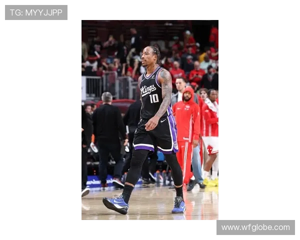 德罗赞穿月球漫步配色科比9砍下27分4篮板9助攻大展风采